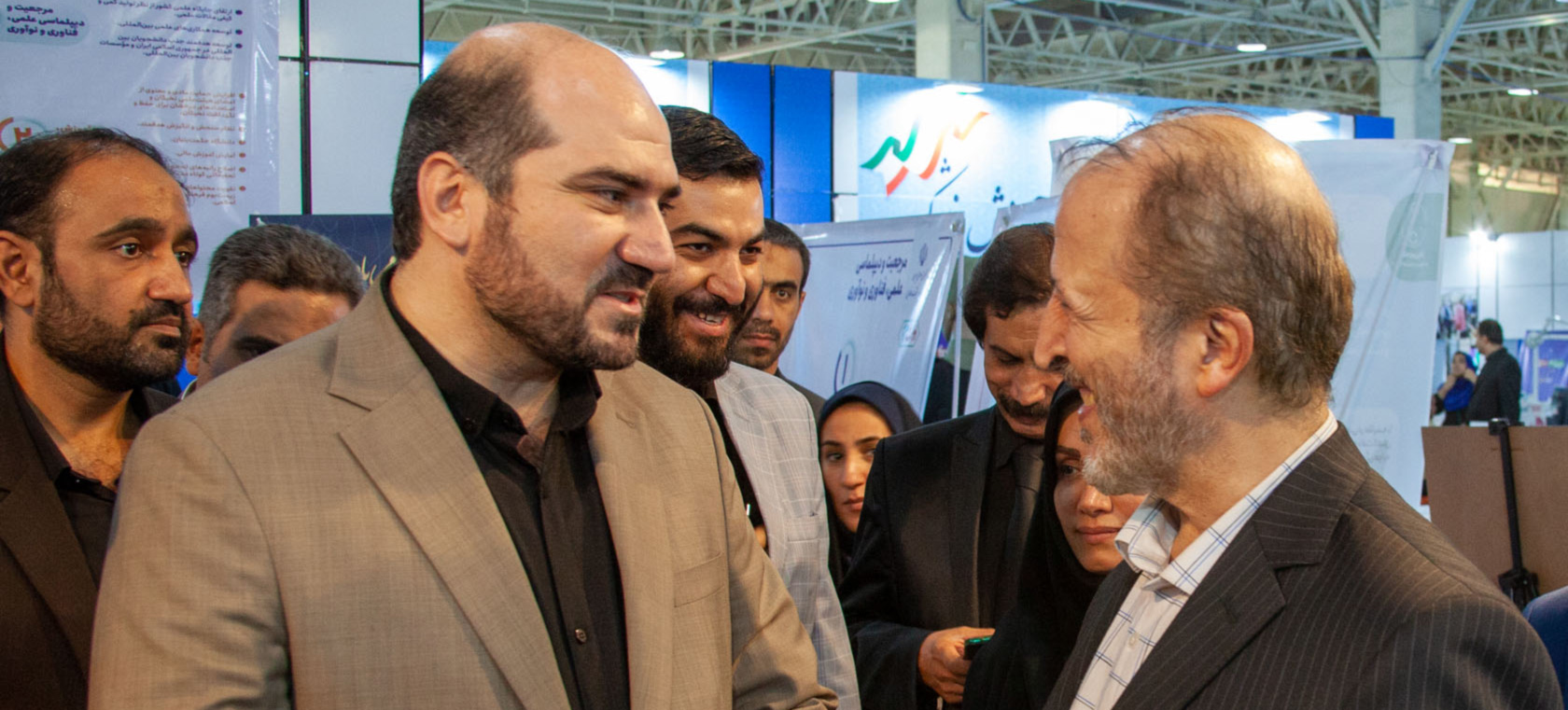 حضور رییس دانشگاه تربیت مدرس در نمایشگاه هفته دولت 