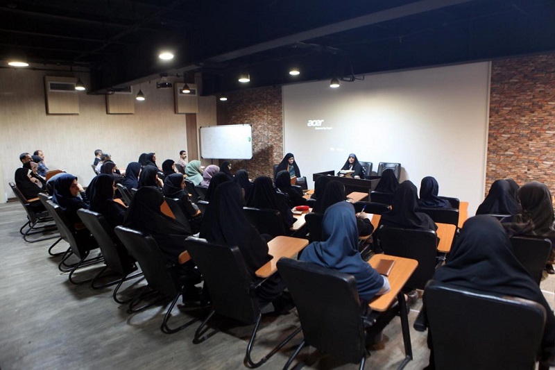 برگزاری نشست هم‌اندیشی پیرامون حجاب و عفاف 